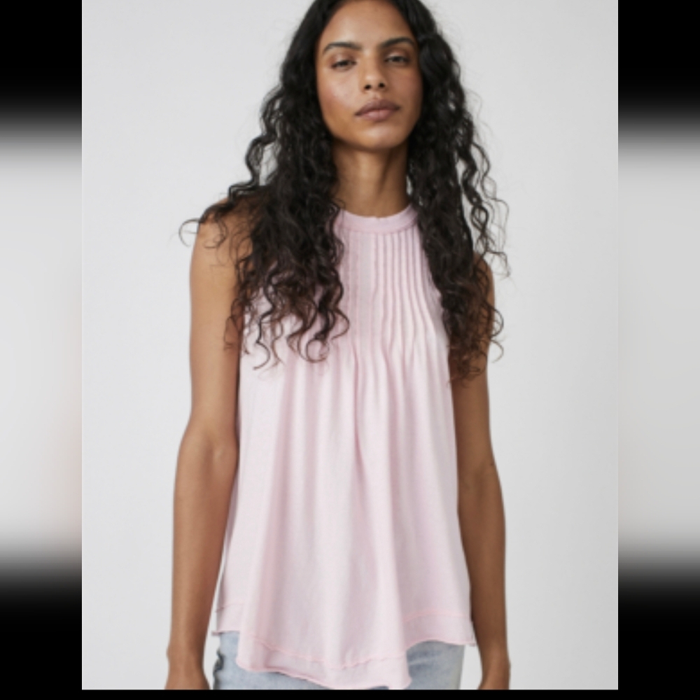 EUC We the Free light pink flowy tank